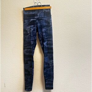 Lululemon blue print leggings